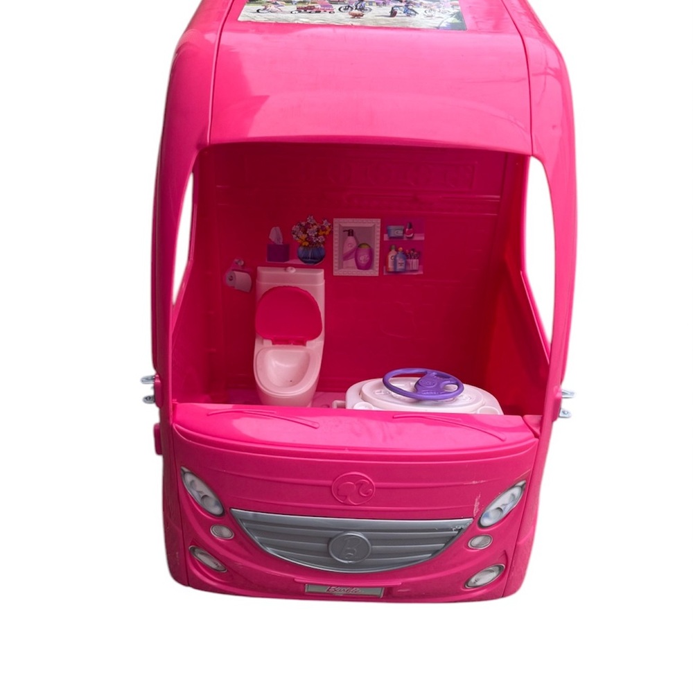 Mattel Barbies Pink RV - Picture 3 of 4